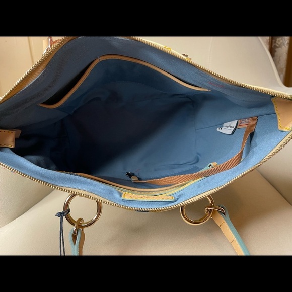 New! Disney Dooney & Bourke Princess Half 2013 marathon Run Shopper Tote Bag - Picture 6 of 6